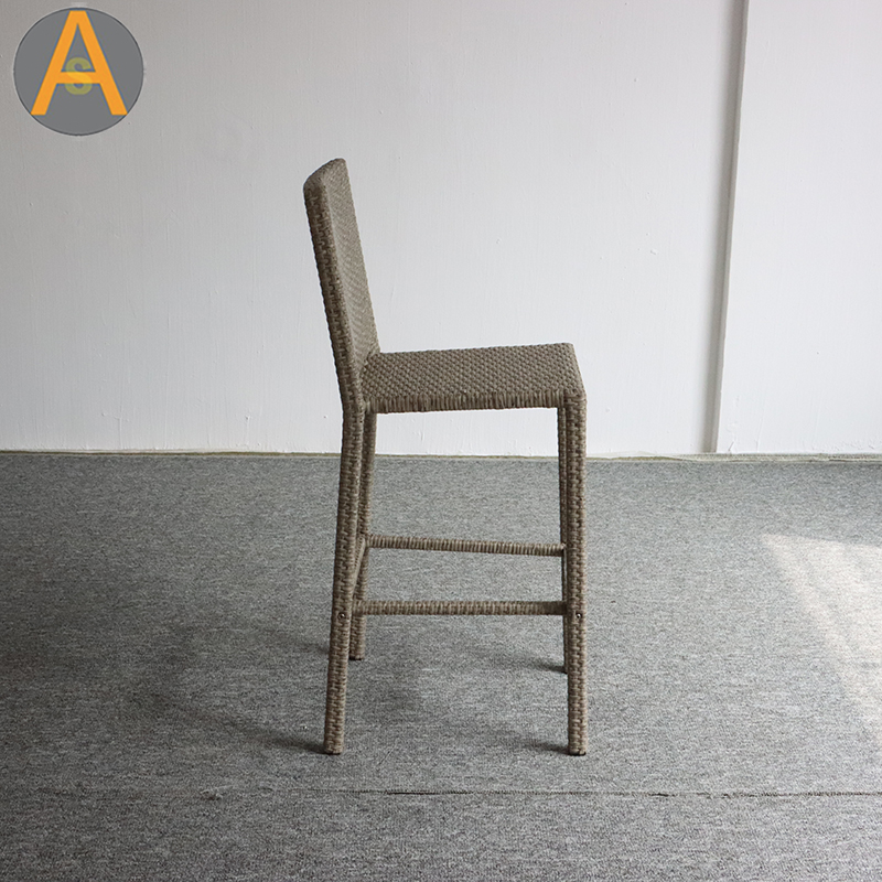 Chaise de bar High Bar à roteur en osier direct d'usine pour extérieur