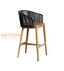 Chaise de bar extérieure élégante en bois de teck avec accoudoir en corde tissée pour patio Resort et bar sur le toit