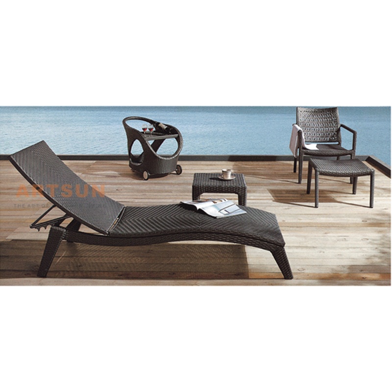 Lounger de soleil extérieur en rotin tout temps avec dossier réglable pour spa