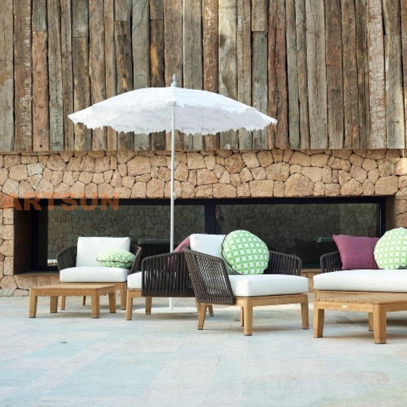 Fauteuil de patio moderne avec cadre et coussins résistants aux intempéries