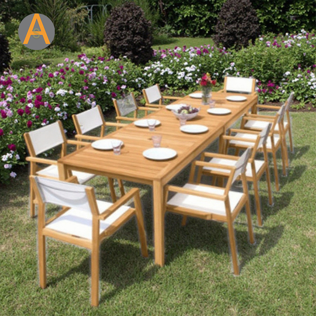 Ensemble de table à manger extérieure en bois en bois rectangulaire robuste