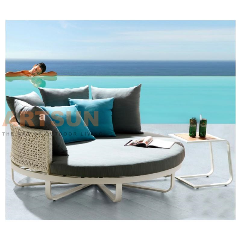 Lit de repos rond en aluminium avec corde tissée