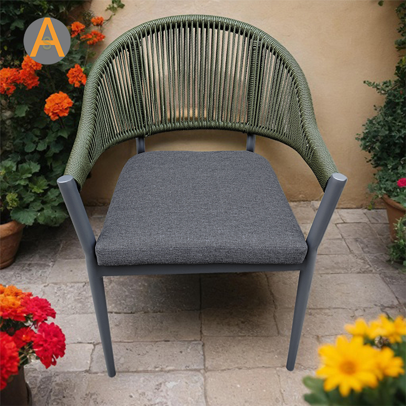 Chaise de jardin en osier professionnel en rotin