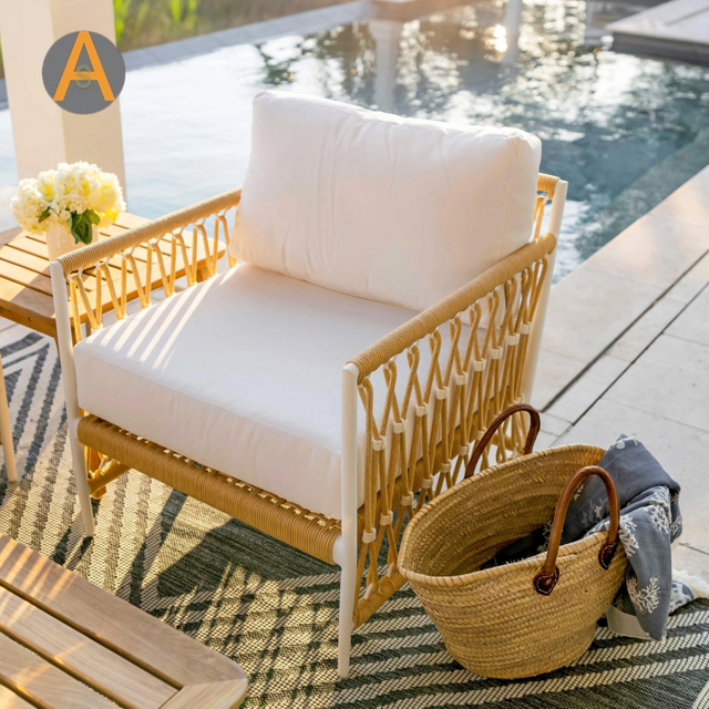 Chaise salon extérieure boho moderne avec tissage de corde et coussins tous les temps