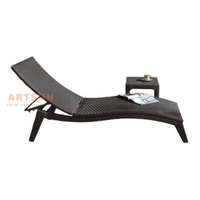 Lounger de soleil extérieur en rotin tout temps avec dossier réglable pour spa
