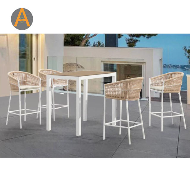 Ensemble de table de table de barre de patio tissé de corde le plus favorable