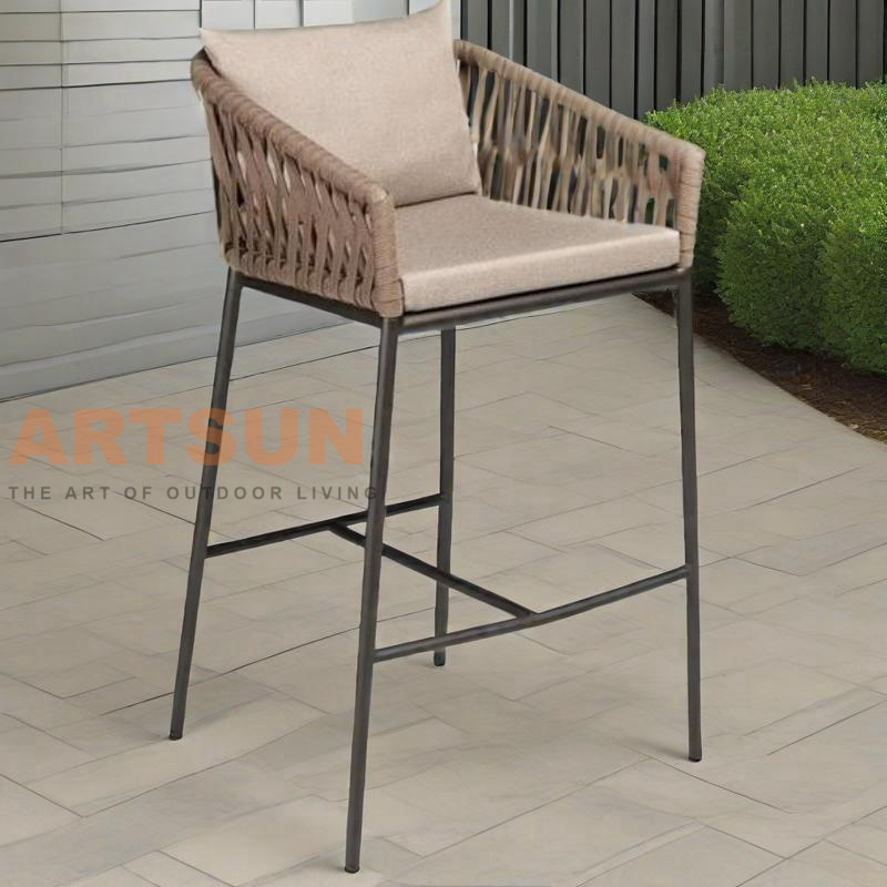 Tabouret de bar extérieur moderne tissé en corde avec siège rembourré et cadre en aluminium