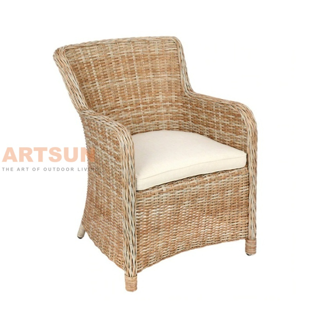 Fauteuil de patio en osier tissé confortable pour jardin d'hôtel