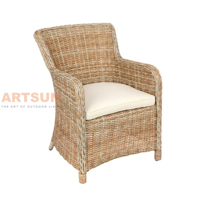 Fauteuil de patio en osier tissé confortable pour jardin d'hôtel