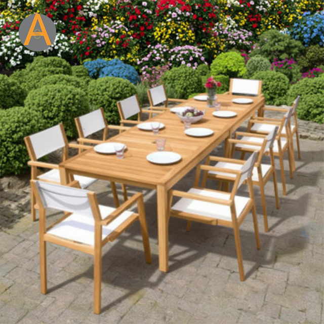 Ensemble de table à manger extérieure en bois en bois rectangulaire robuste