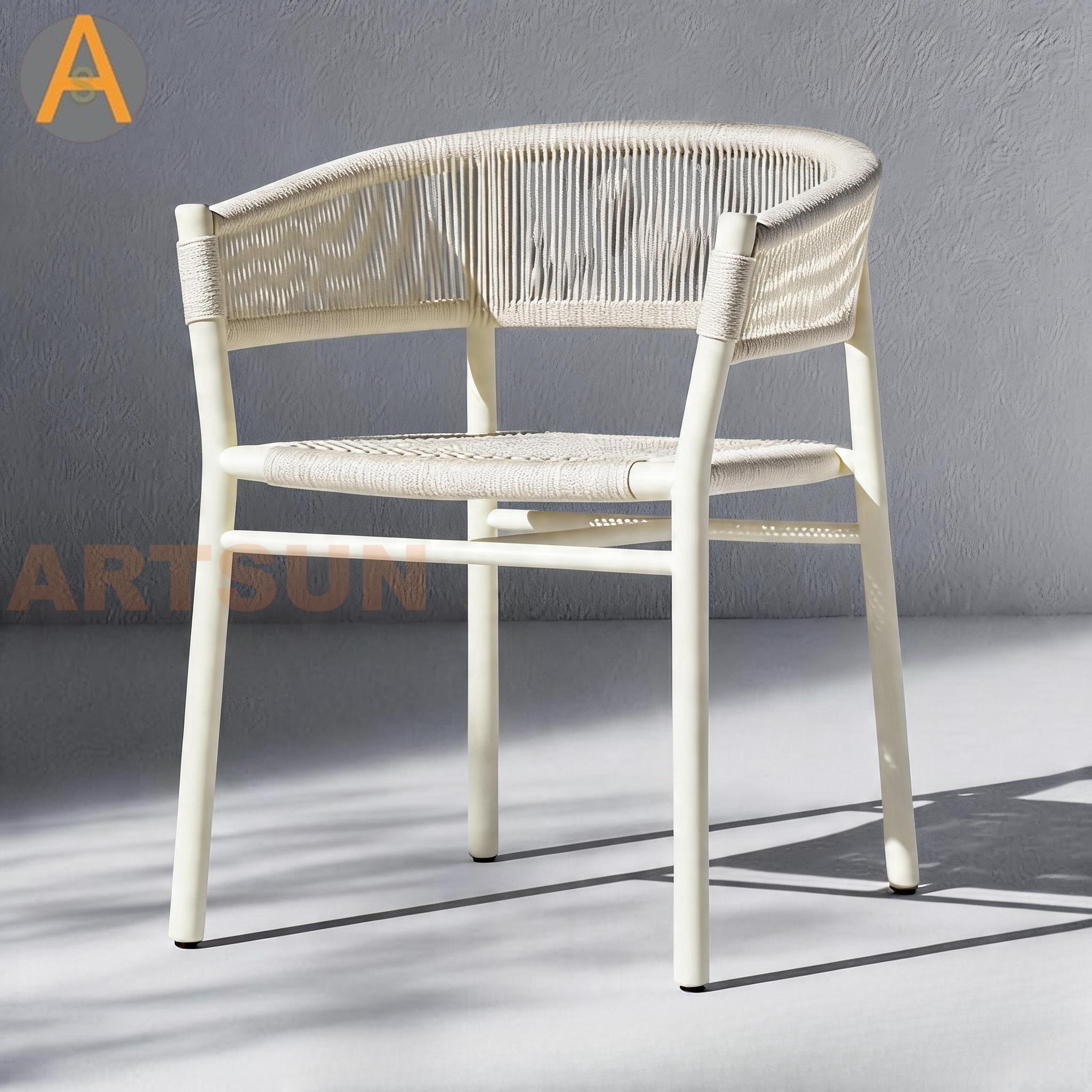 Chaise blanche de patio en osier durable de haute qualité commerciale pour le jardin