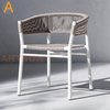 Chaise blanche de patio en osier durable de haute qualité commerciale pour le jardin