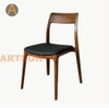 Garantie haut de gamme de conception moderne empilant des meubles de maison chaises de salle à manger d'événement en bois massif de longue durée pour le café de restaurant de salle à manger d'hôtel
